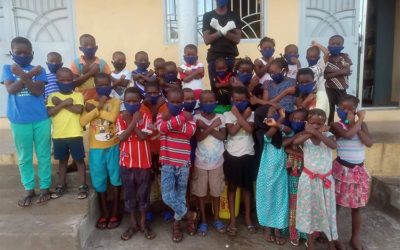 Suite au Covid-19, l’association Lire Sous le Baobab ouvre à nouveau sa bibliothèque pour les enfants déscolarisés !